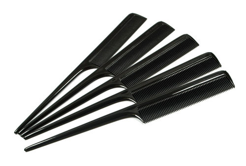 Handle-comb black
